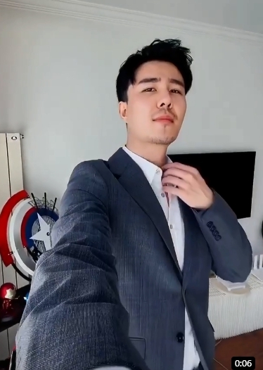 孤獨一郎的第一张照片--全国闪婚服务中心